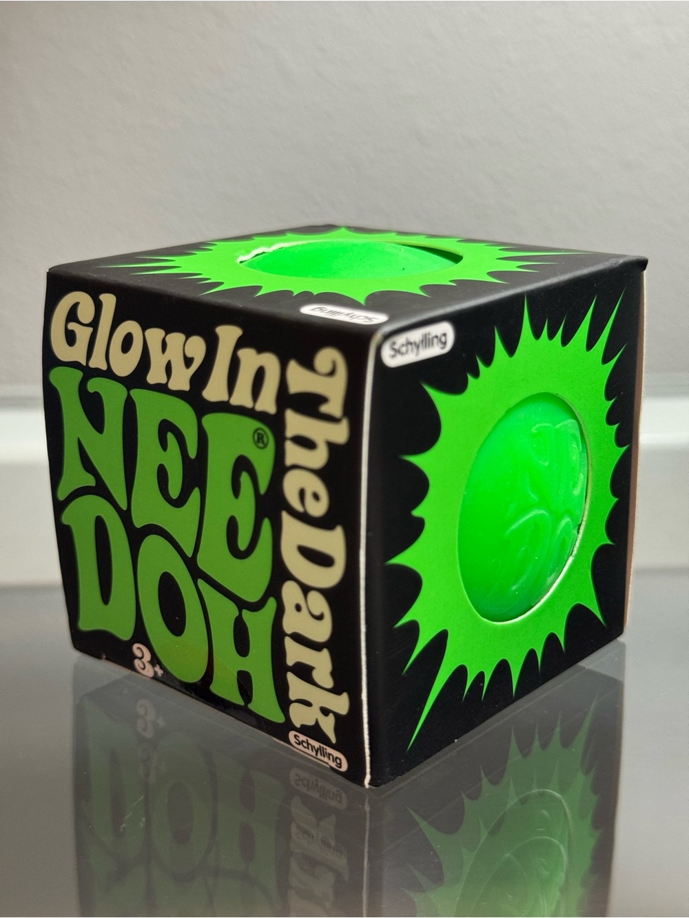 SHIPS TODAY! Needoh Glow in the Dark Groovy Glob Squishy Squeezy Toy New Green